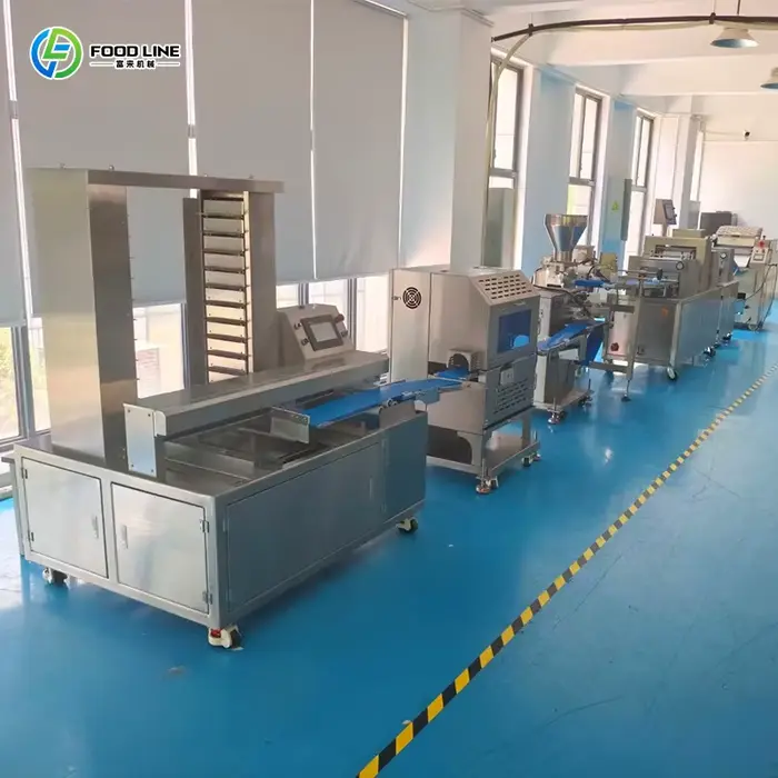 Machine automatique pour la fabrication de pâtisseries