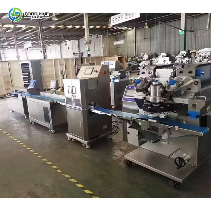 Machine automatique pour la fabrication de pâtisseries