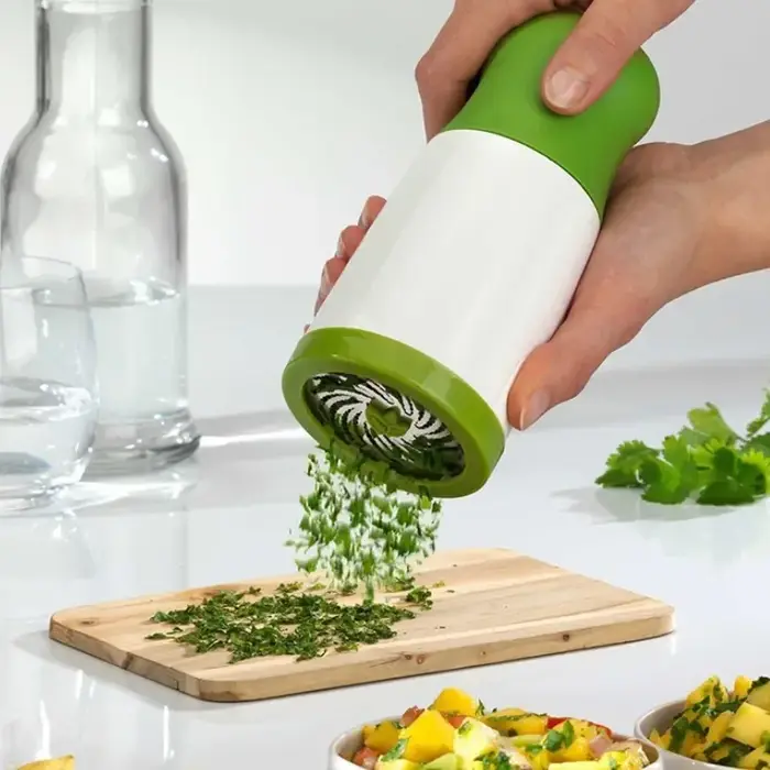 Broyeur d'herbes et d'épices
