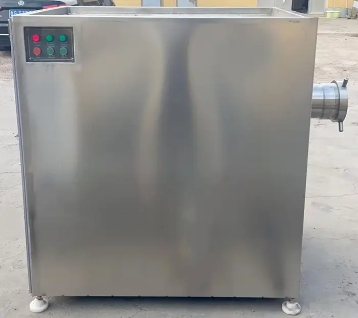 Machine à hacher la viande industrielle robuste et personnalisée