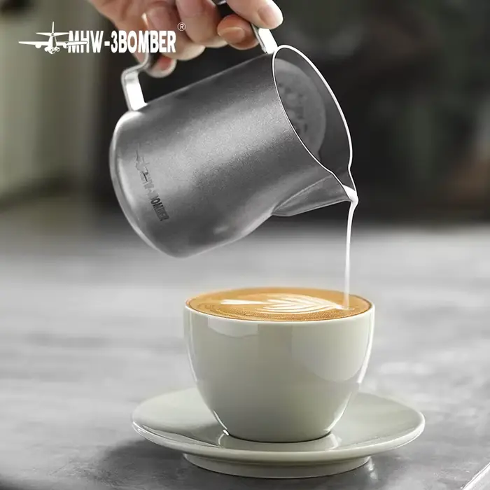 MHW-3BOMBER 350ml 450ml Pichet à lait turbo pour mousse et vapeur, Pichet professionnel pour mousse