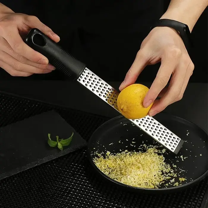 Râpe à fromage en acier inoxydable
