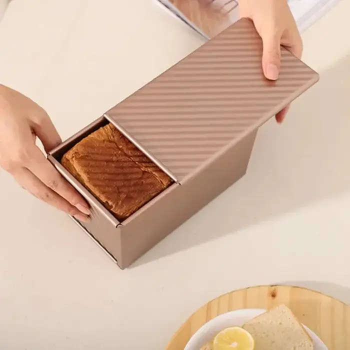 Boîte de cuisson de pain grillé avec couvercle