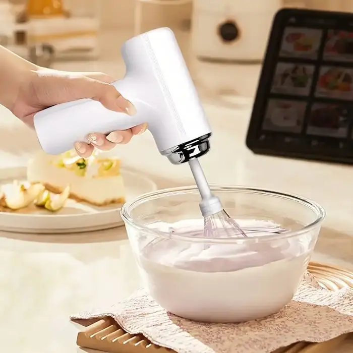 Batteur à œufs électrique