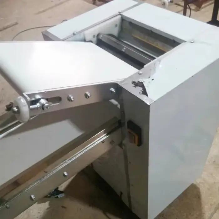 Machine à pétrir la pâte automatique