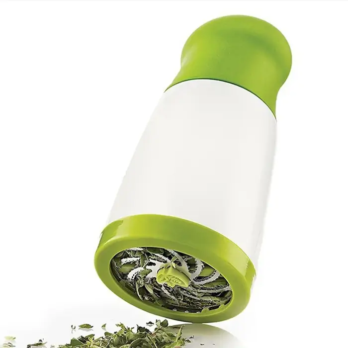 Broyeur manuel d'herbes