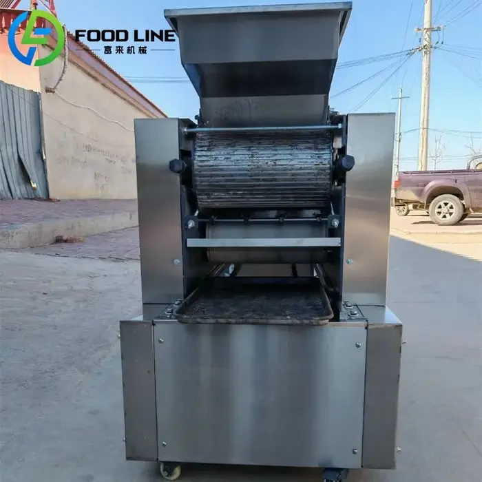 Machine de formage de pâtisserie multifonctionnelle automatique commerciale personnalisée