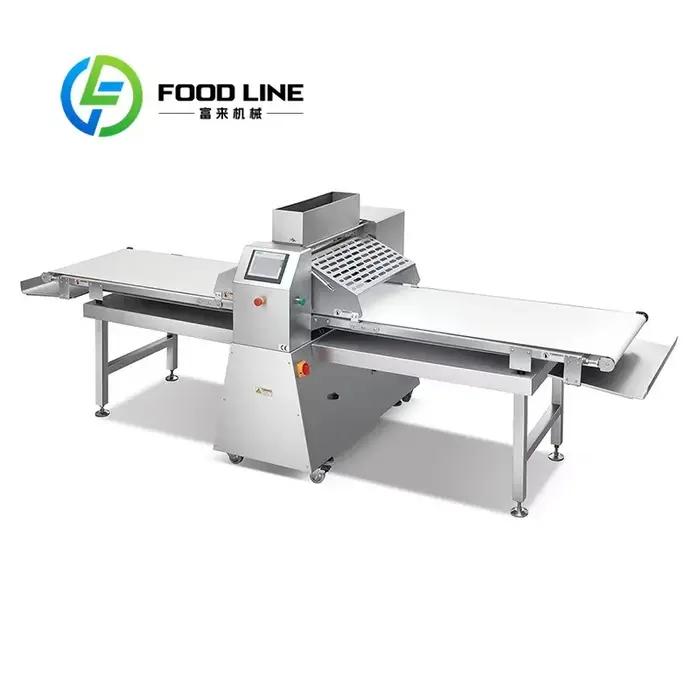 Machine de fabrication de pâtisserie soufflée