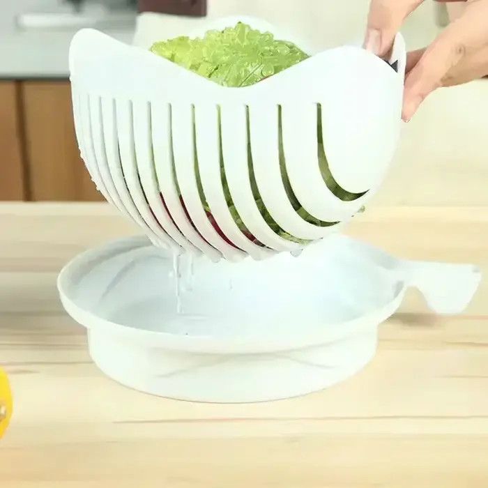 Coupe-salade de légumes bol de coupe tranches de fruits